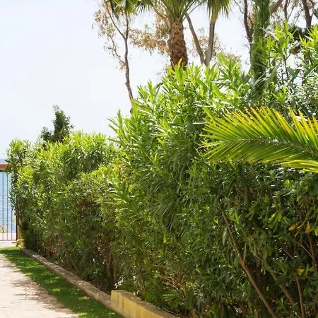 Sleeps 10 Pool Air Con * Estepona