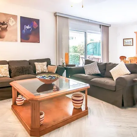 Ferienhaus Sleeps 10 Pool Air Con Estepona