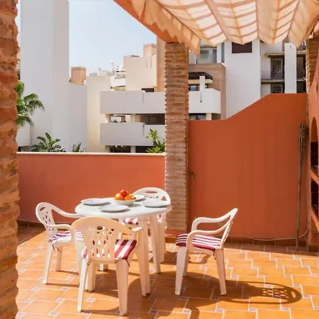 Сasa de vacaciones Sleeps 10 Pool Air Con