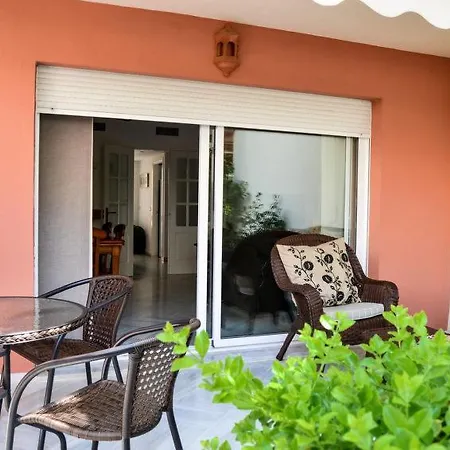Sleeps 10 Pool Air Con Сasa de vacaciones